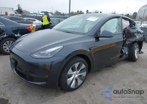 2024 Tesla Model Y Long Range Dual Motor All-Wheel Drive from USA, damaged, VIN 7SAYGDEE0RF984228